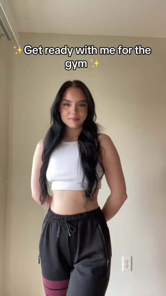 @Ella Ivy
