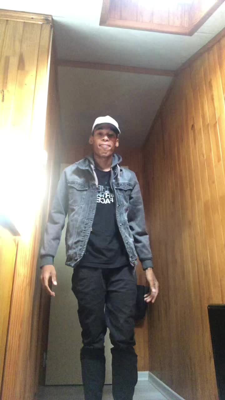 @Crīmē'Zērr Lē Văīllant