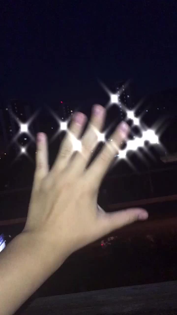 @Кира 👽✌🏼