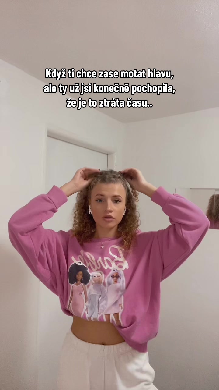 @Blond Curly Girl