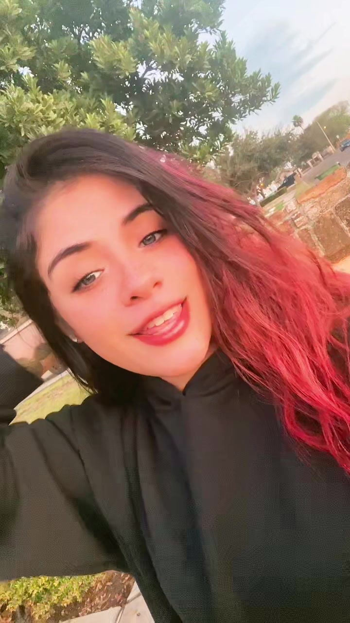 @yasminlashorty