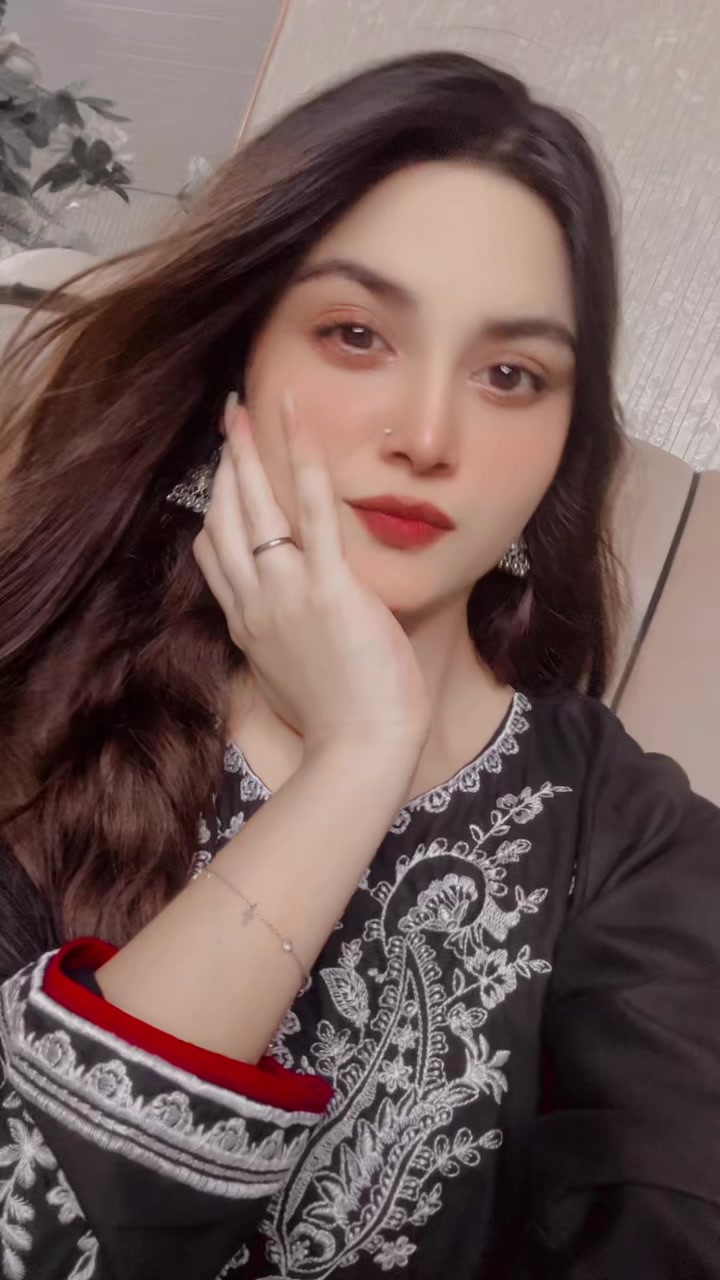 @Emaan🕊️✨