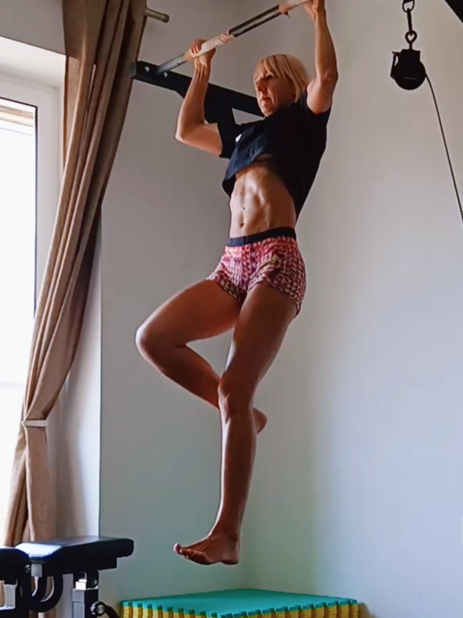 @itsannalado