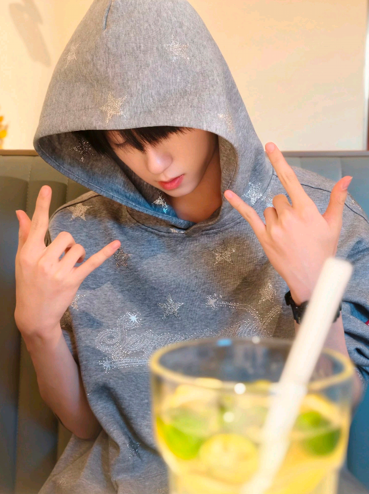 @๐จ๐ข๐ฑ๐ฑ_๐
๐ฑ๐
