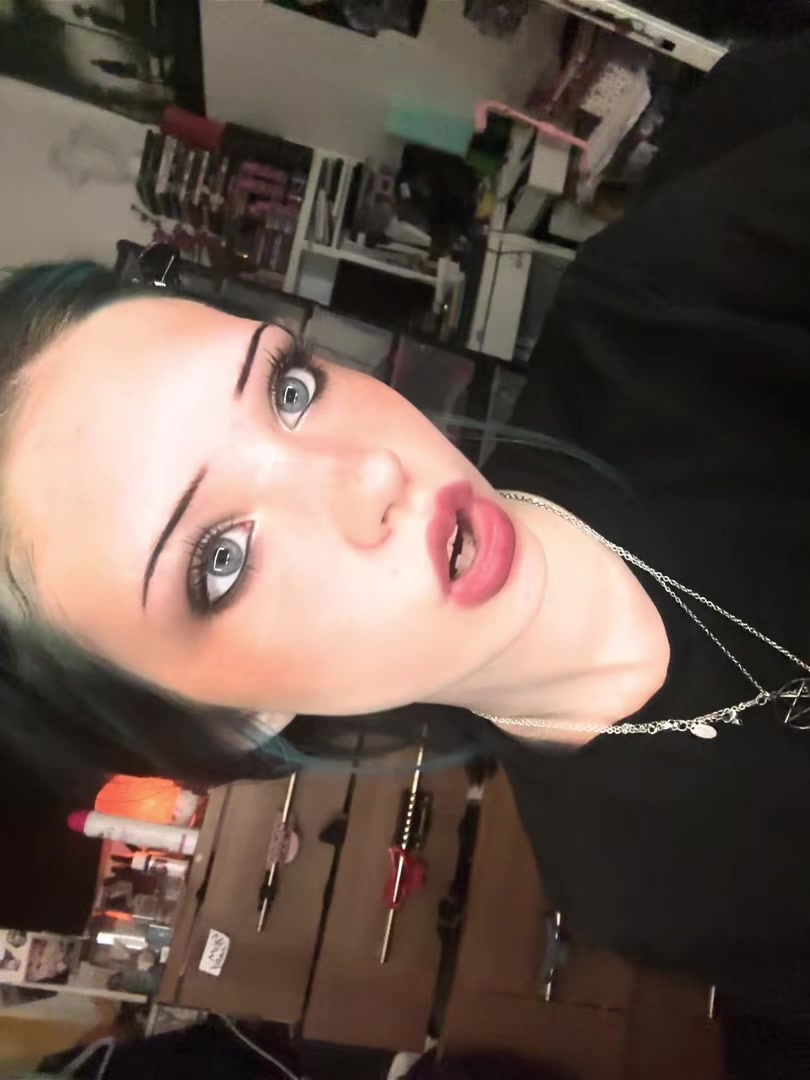 @anna🦇