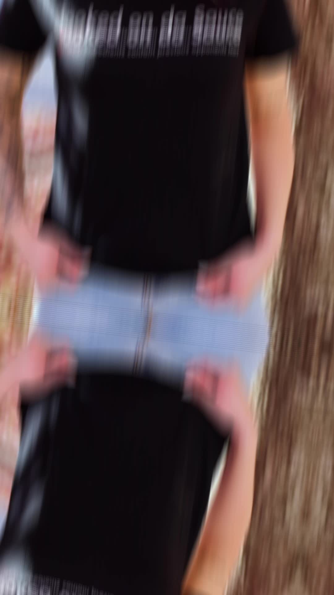 @skinniessauce