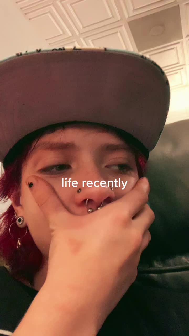 @🫂