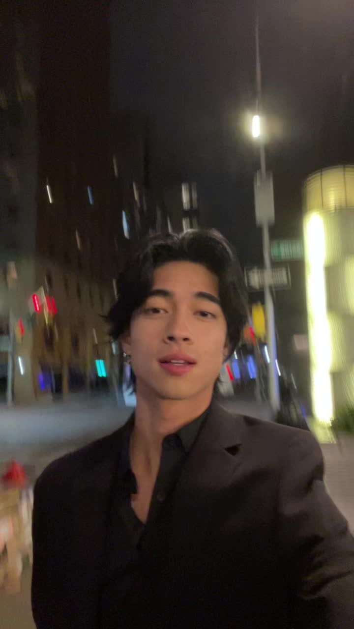 @Sebastian Moy
