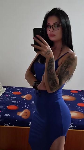 @🥀🖤Ella⚰️🪦