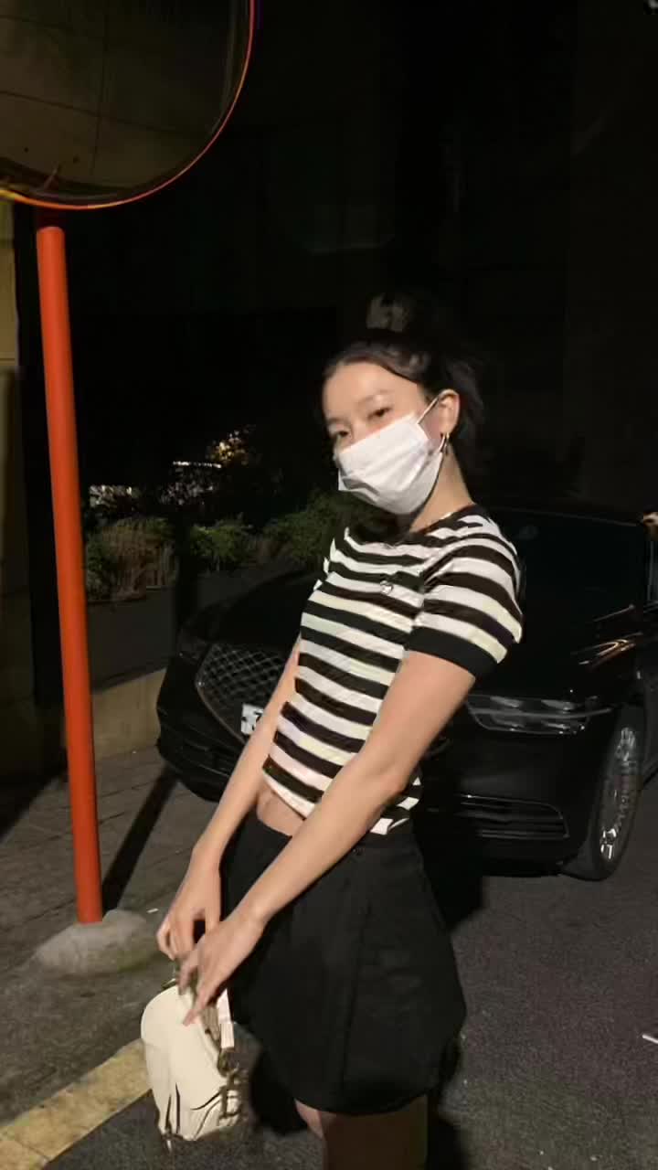 @<3