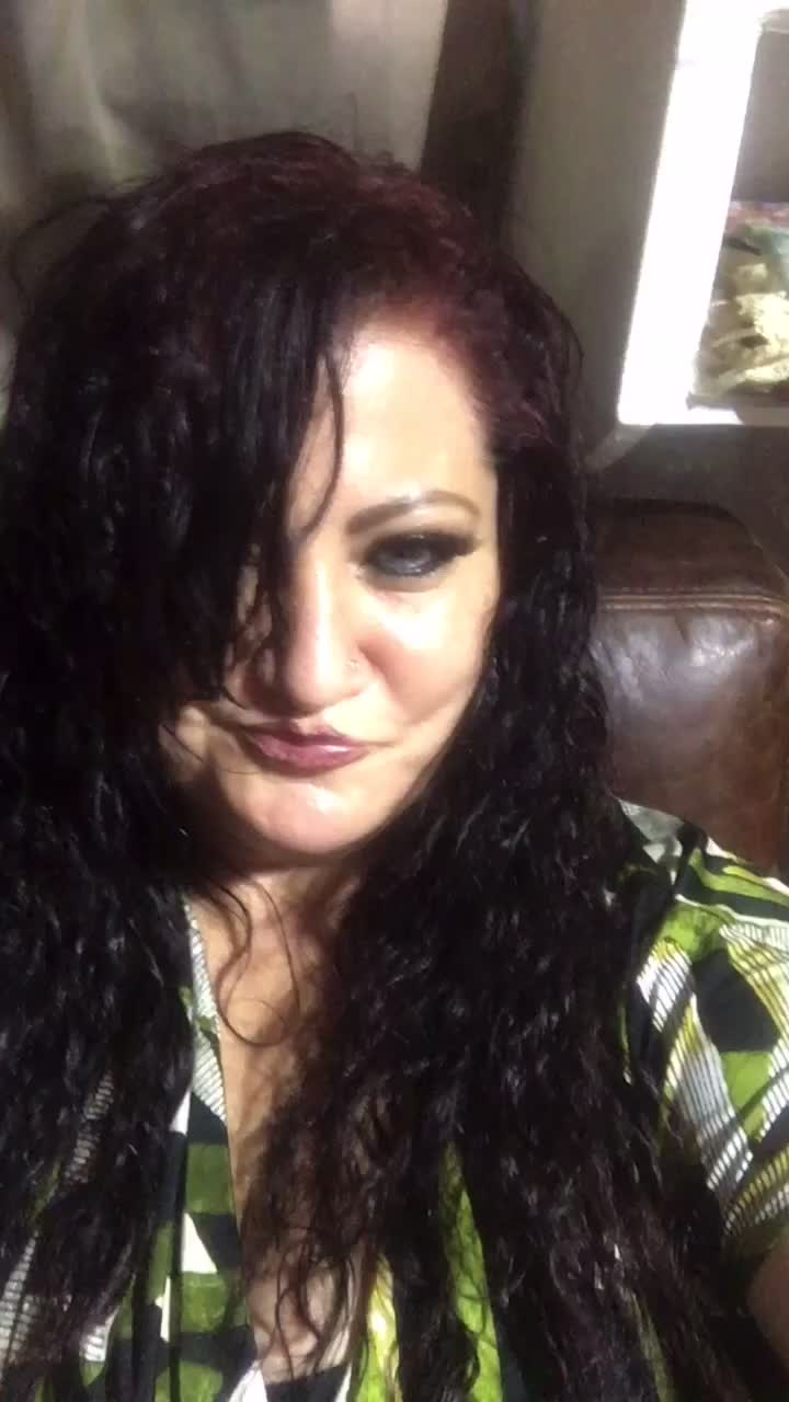 @ Angela  Hernandez