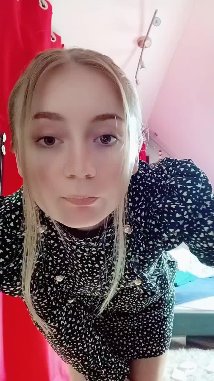 @7l0r1n4