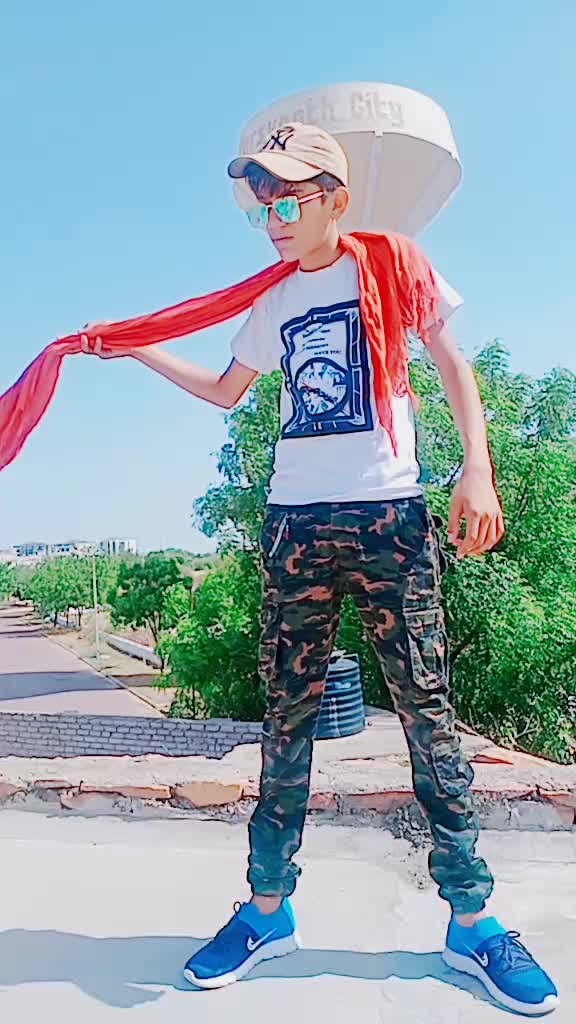 @c o o l😎 b o y