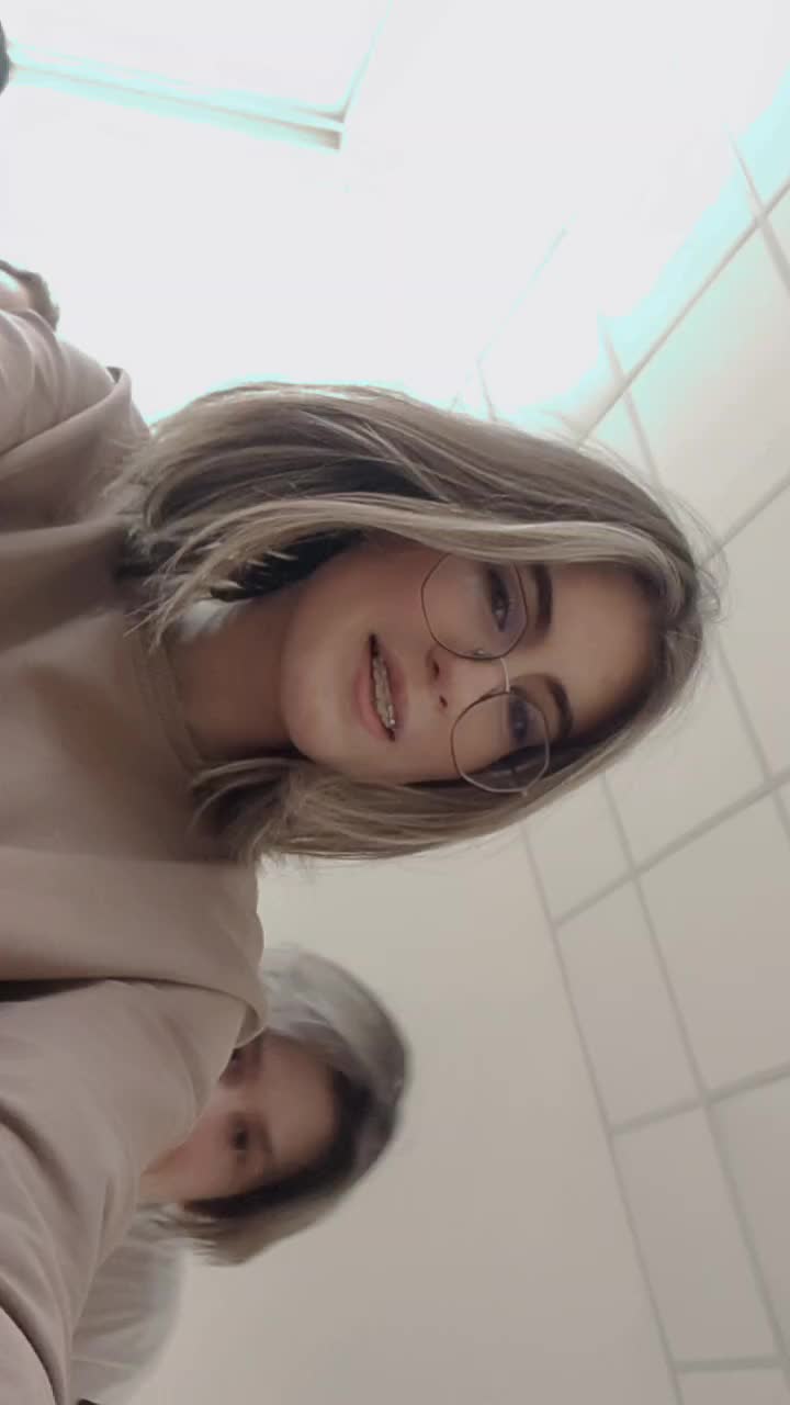 @Alena Dizertir