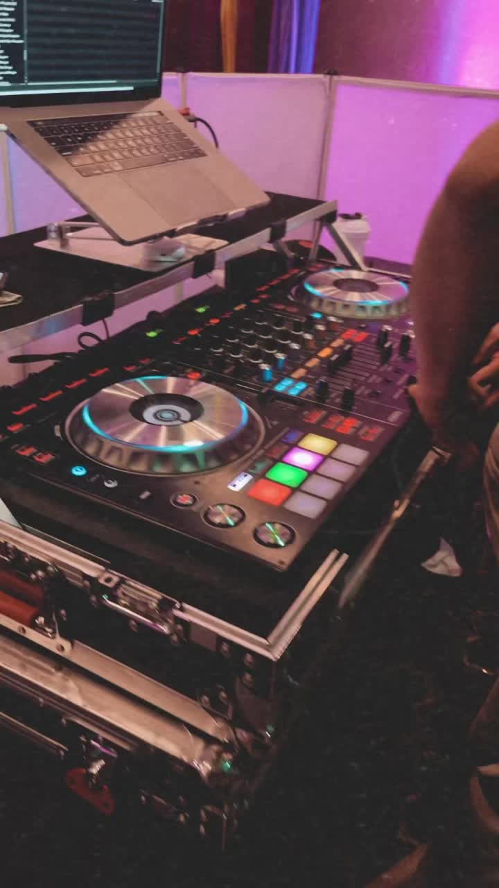 @DJ Ajay