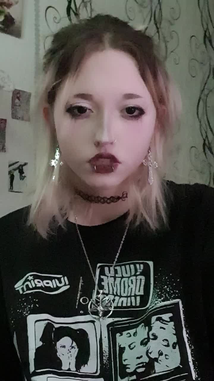 @Сузя♰