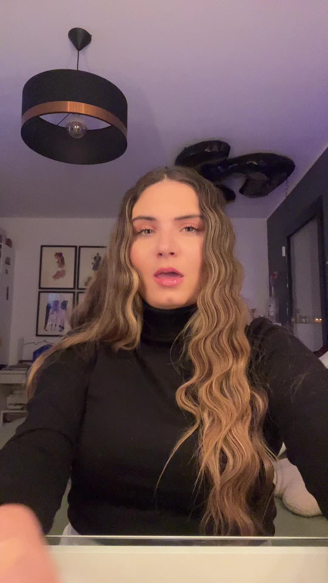 @Mathilde Helios