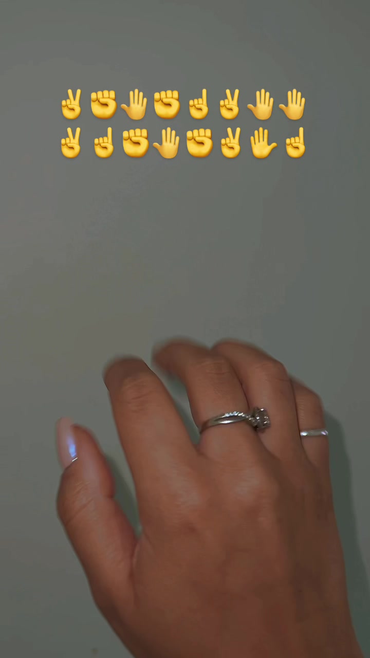 @Meg🦋