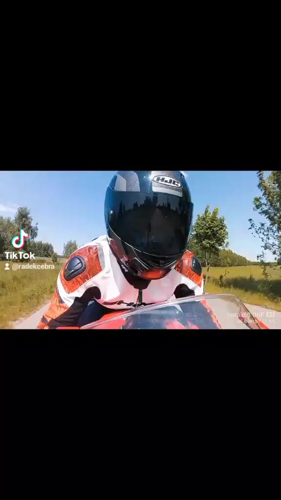 @Radek 🏍️