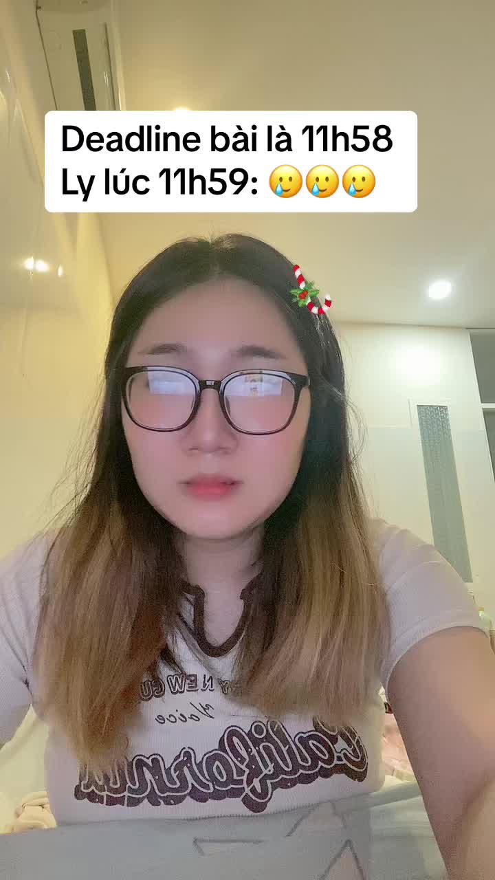 @C&ocirc; b&eacute; lai H&agrave;n Park Qu&yacute; Ly