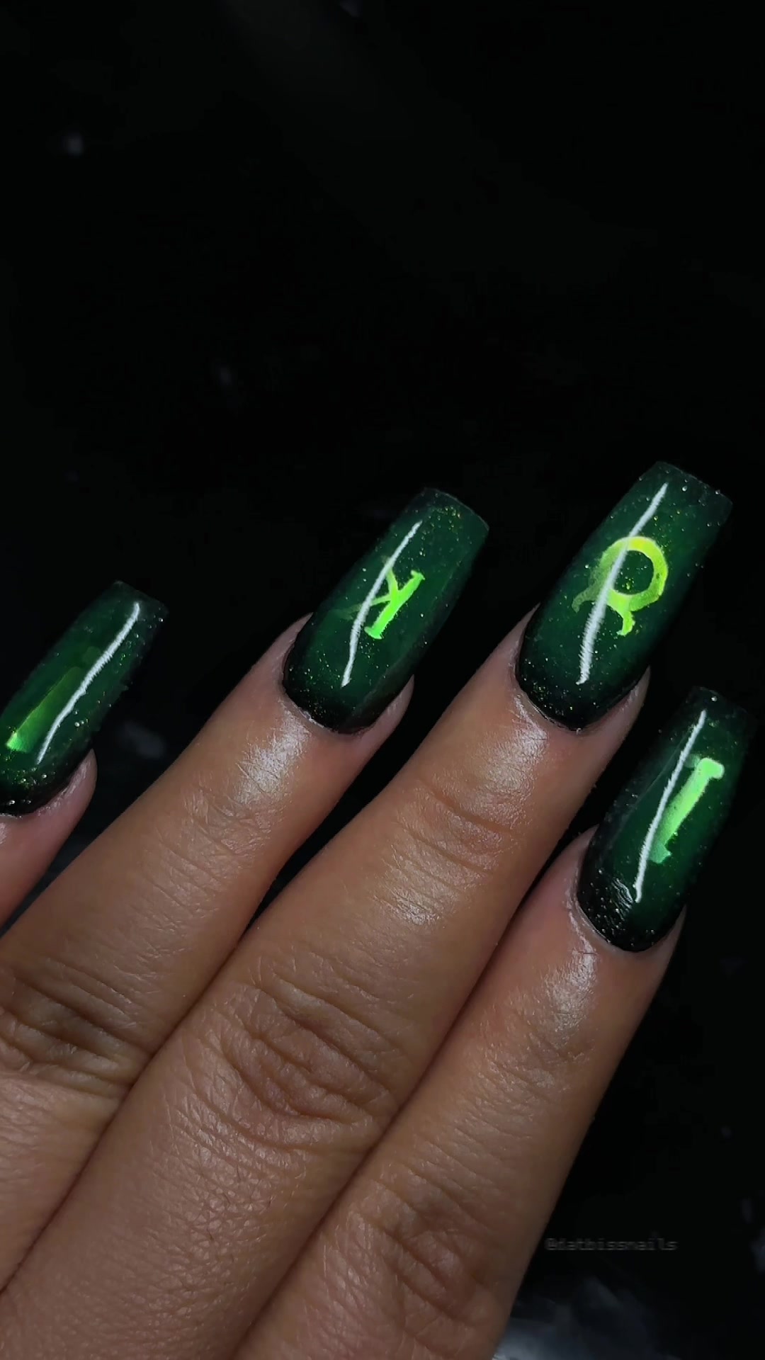 @Dat Biss Nails