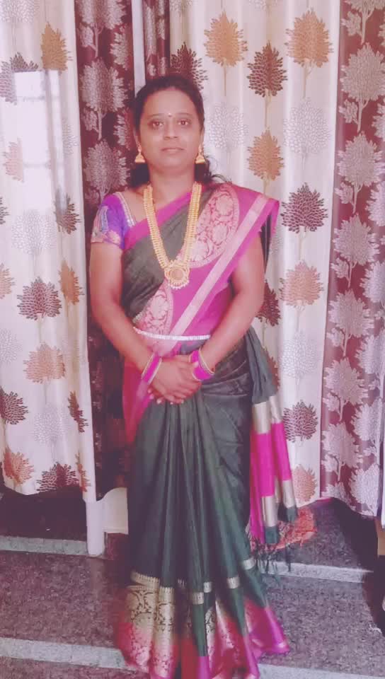 @Shreya(Avvi)