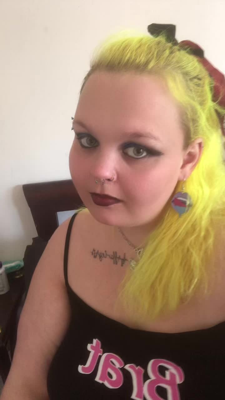 @brattygirl30