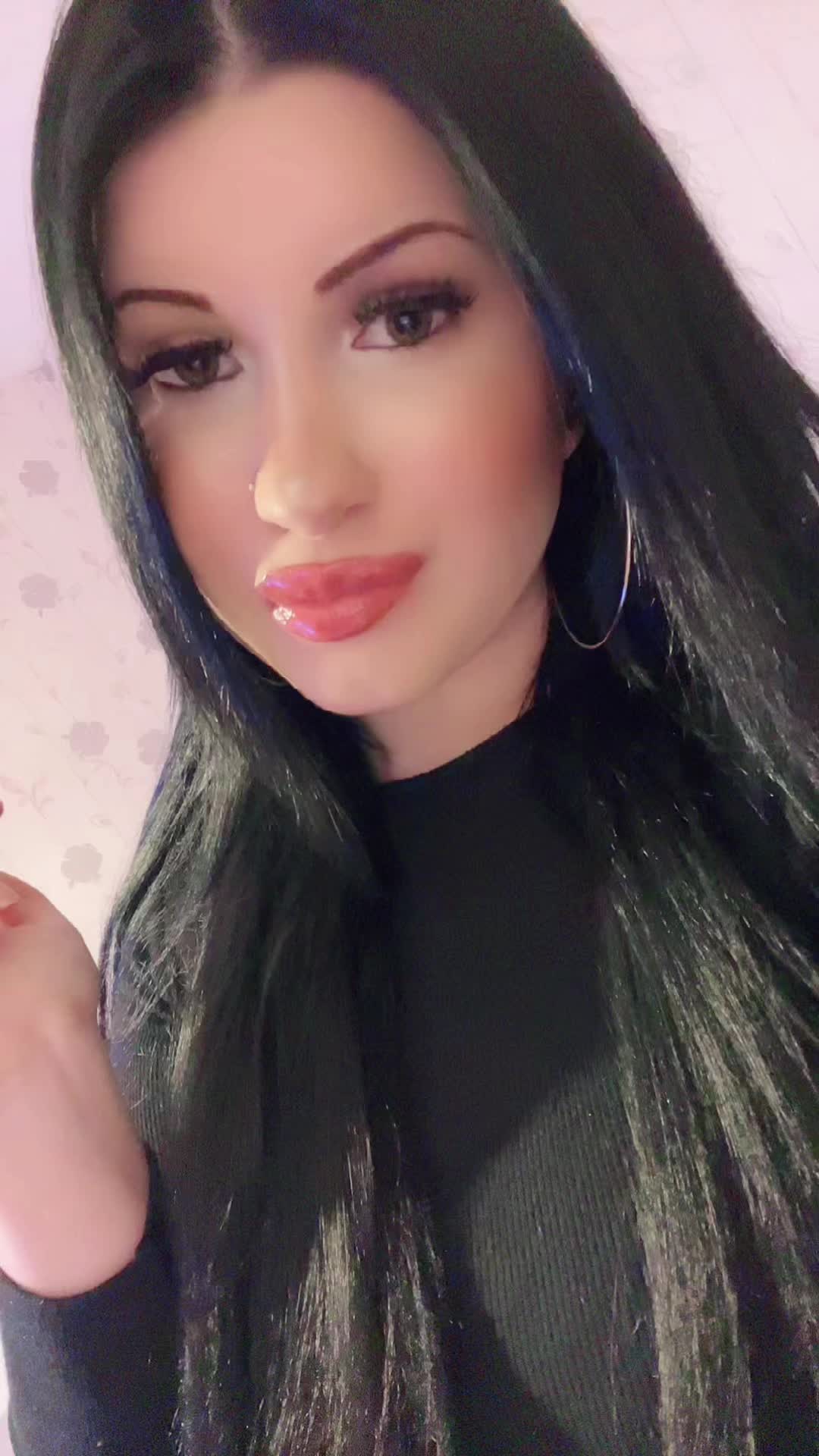 @elis_ queen_20