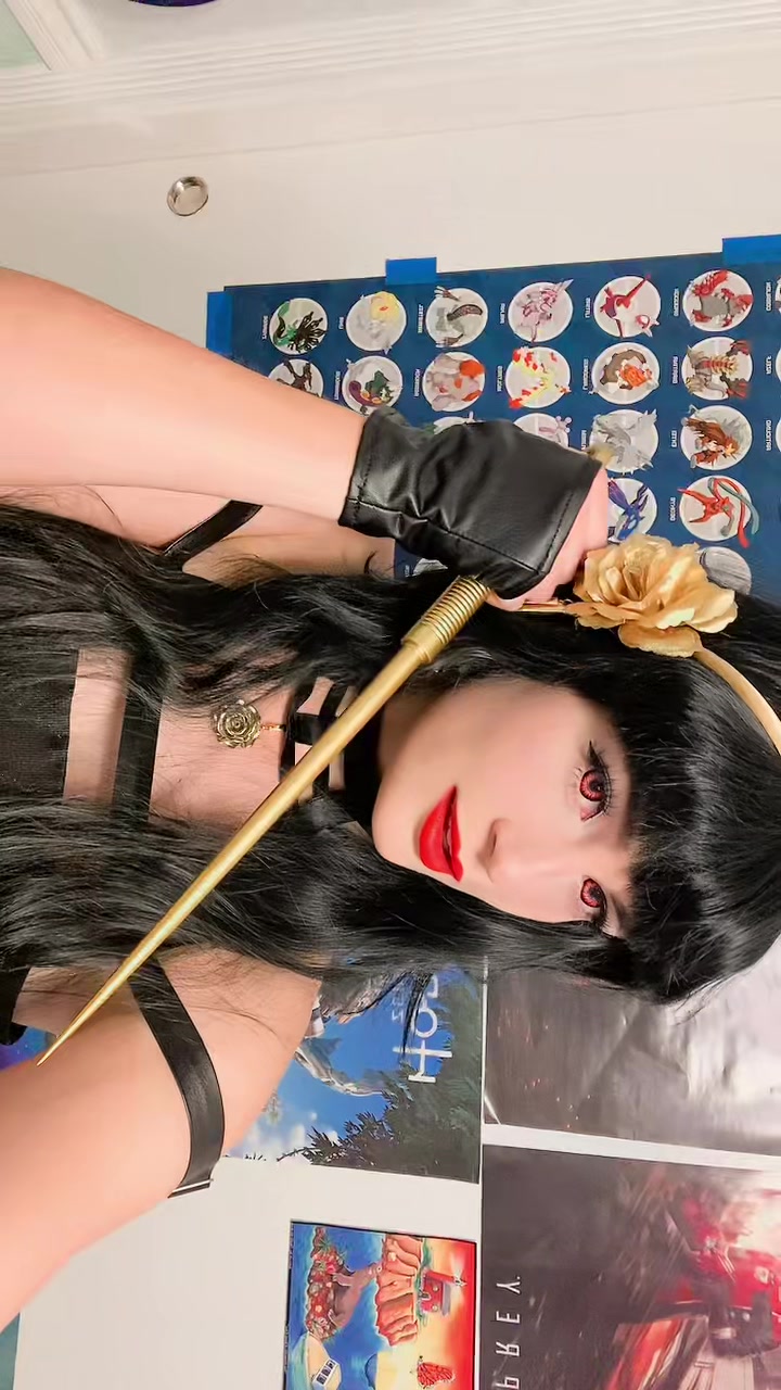 @Azura