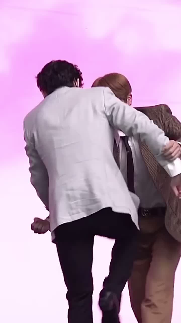 @𝐁𝐓𝐒♕