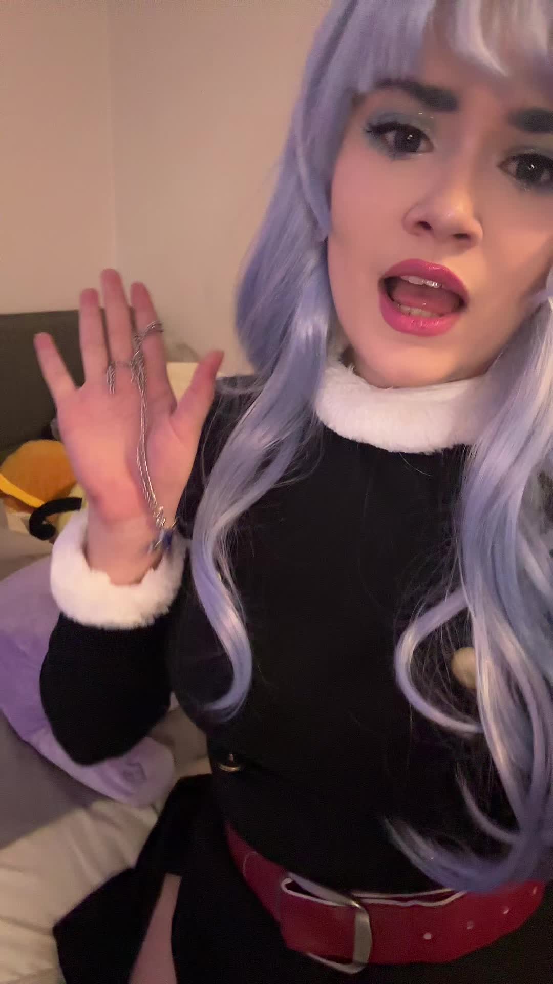 @Bee<3 (Spam)