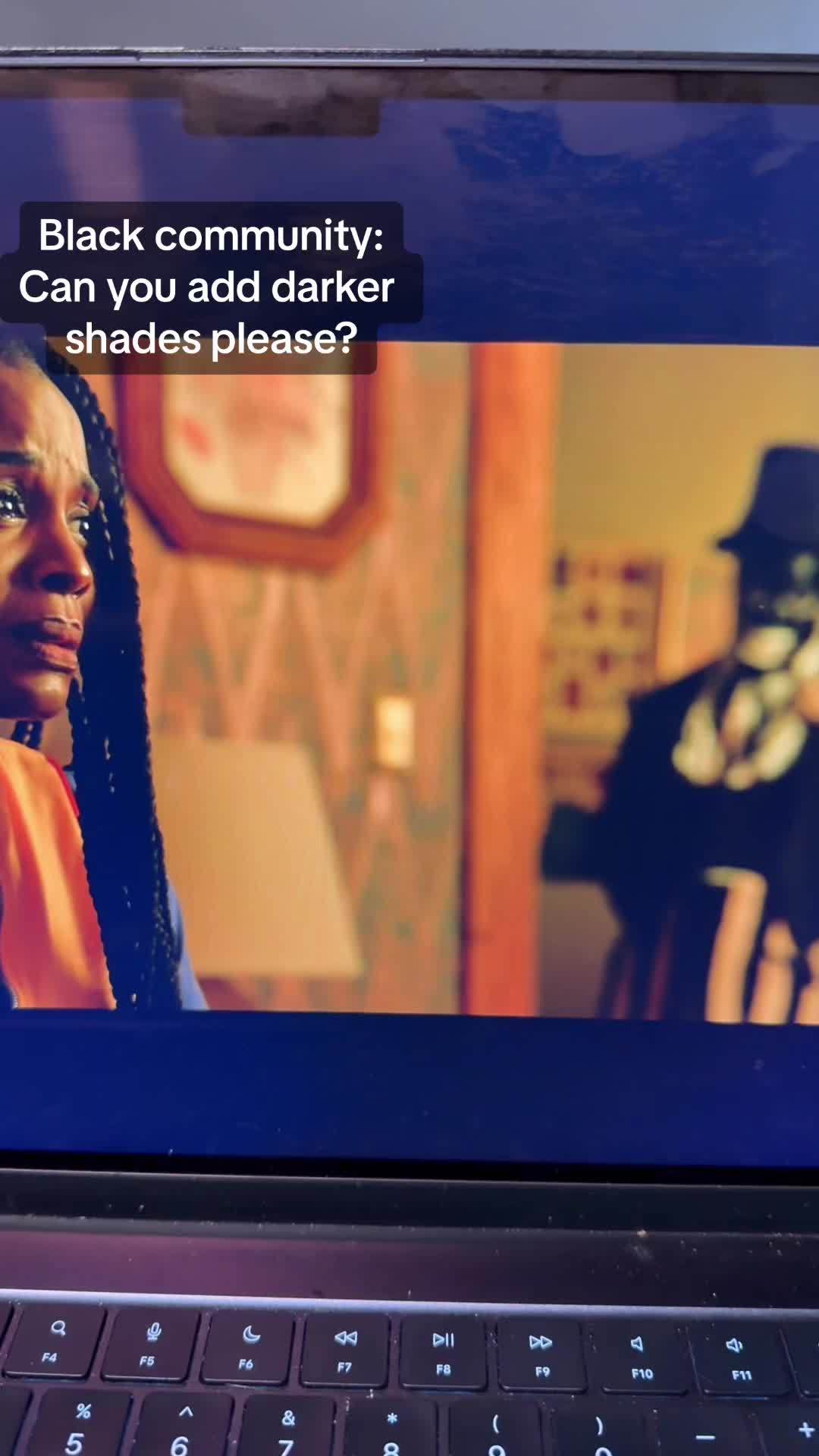 @TheConspiracyQueen