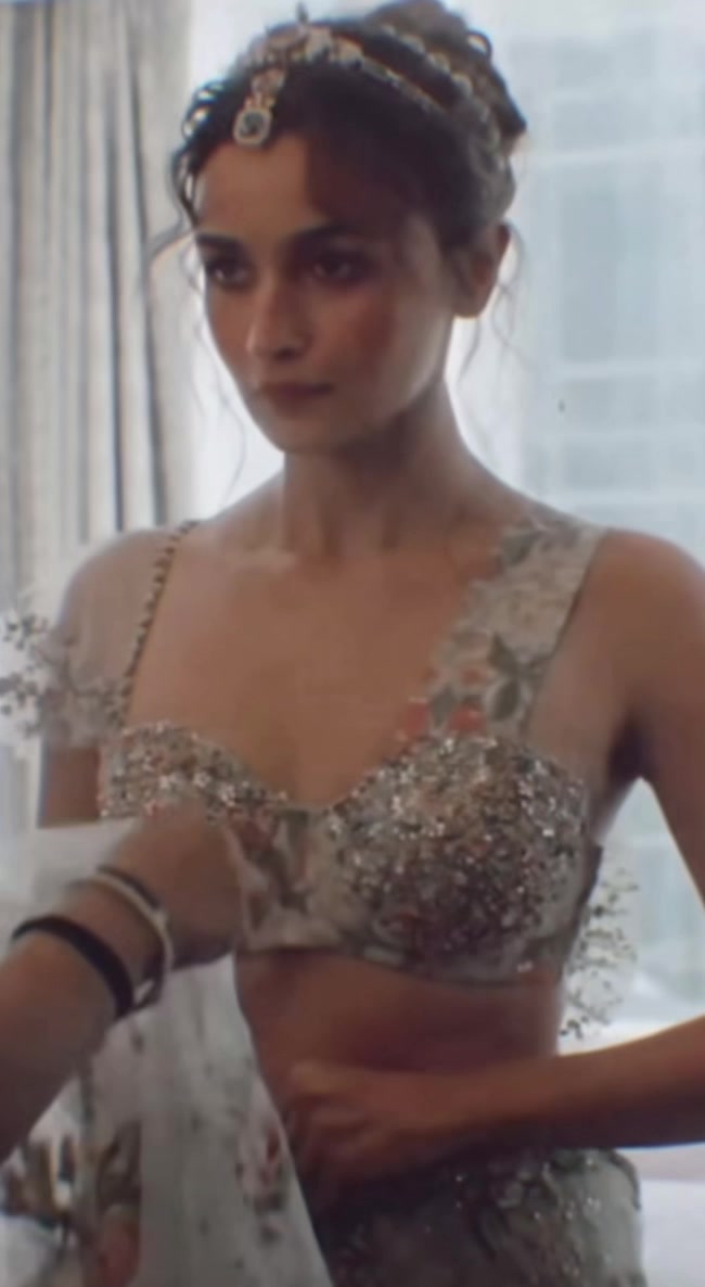 @bollywoodmoments🎞️