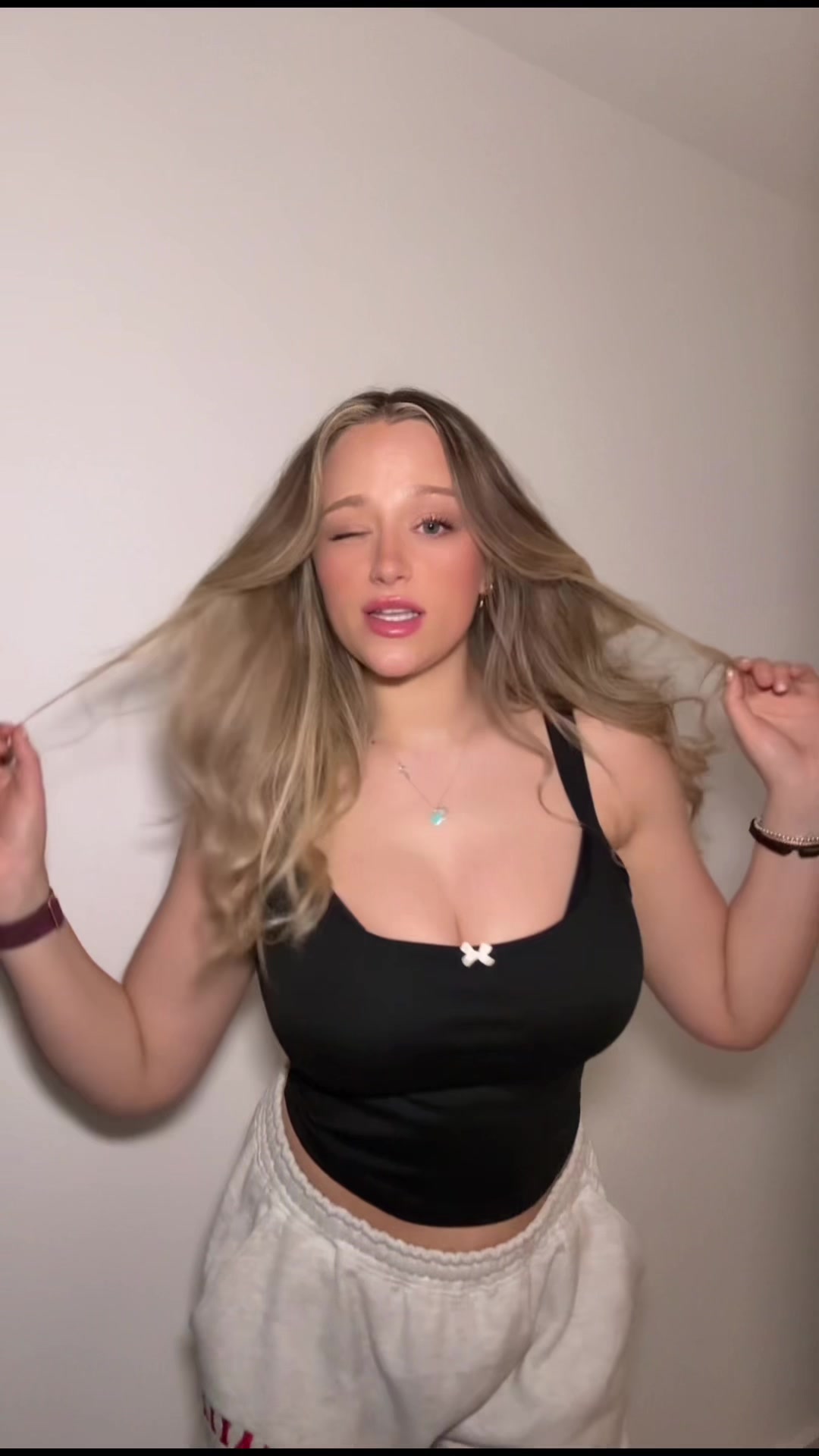 @abbyhuxley🧝&zwj;♀️