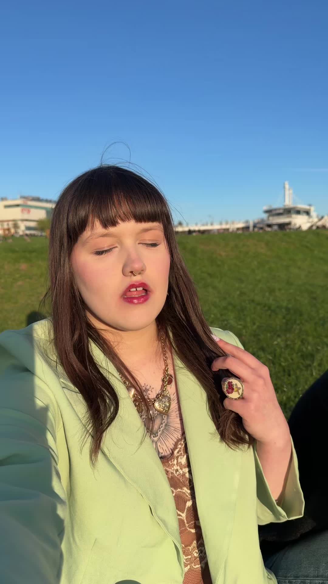 @Greta