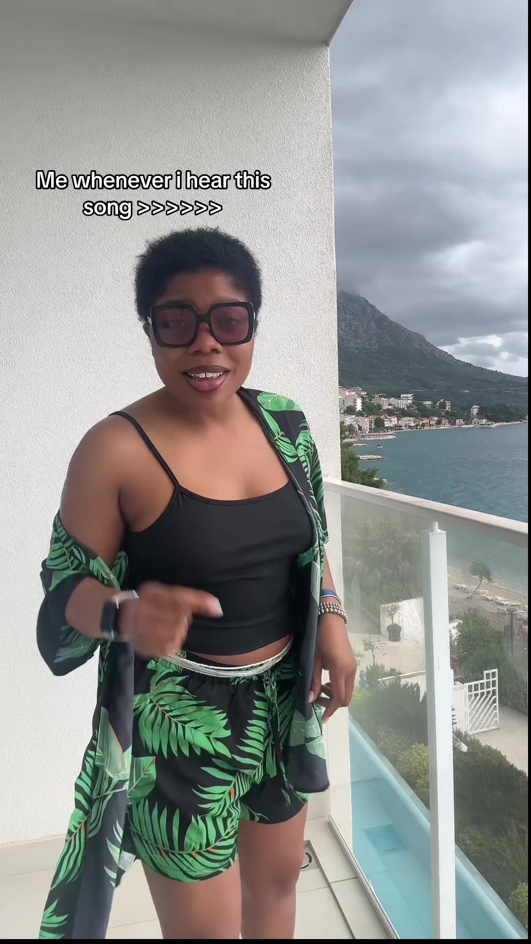 @Vibe Queen🎙️👑