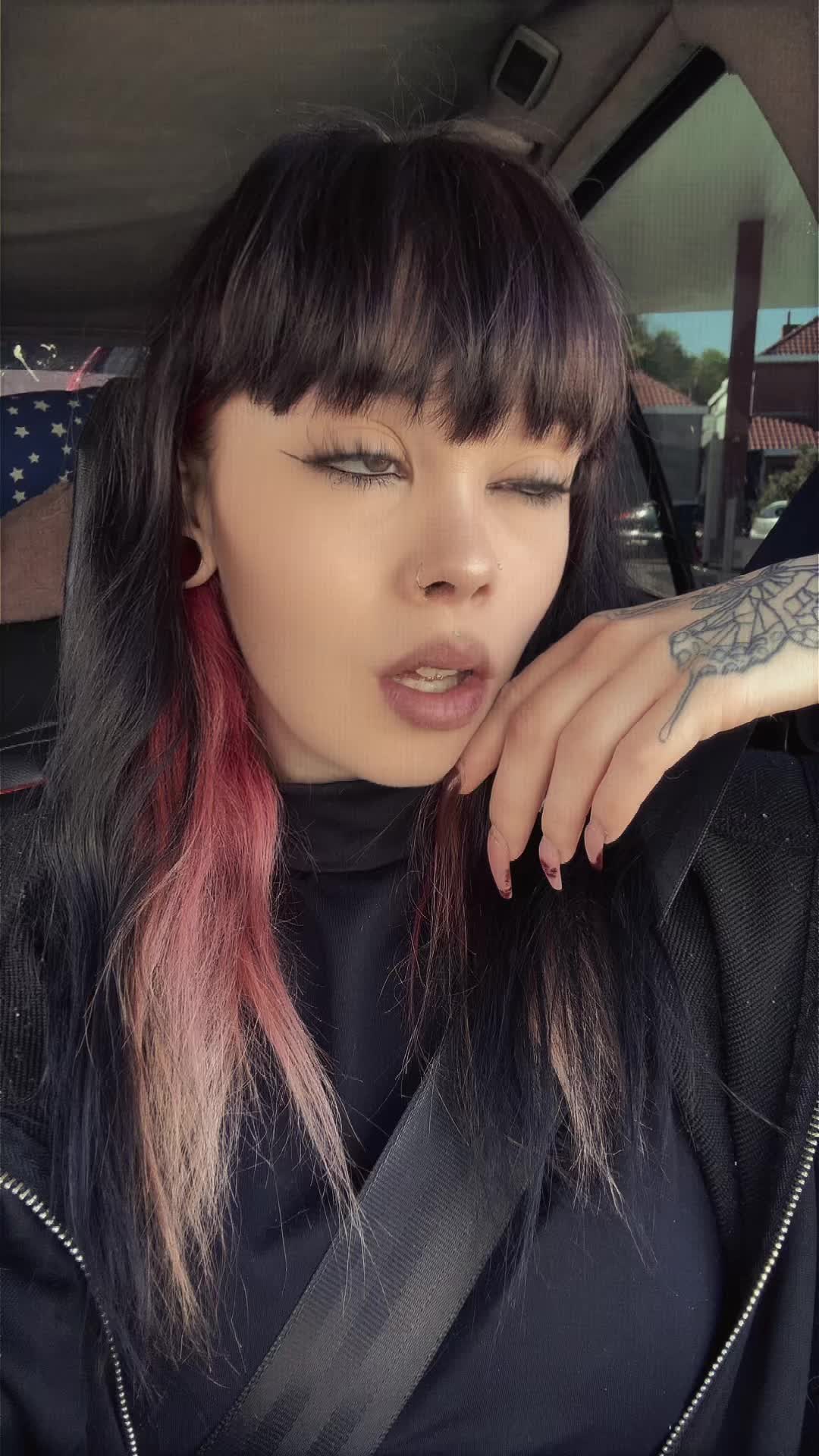 @𝔟𝔯𝔬𝔨𝔢𝔫 𝔞𝔫𝔤𝔢𝔩🖤✨