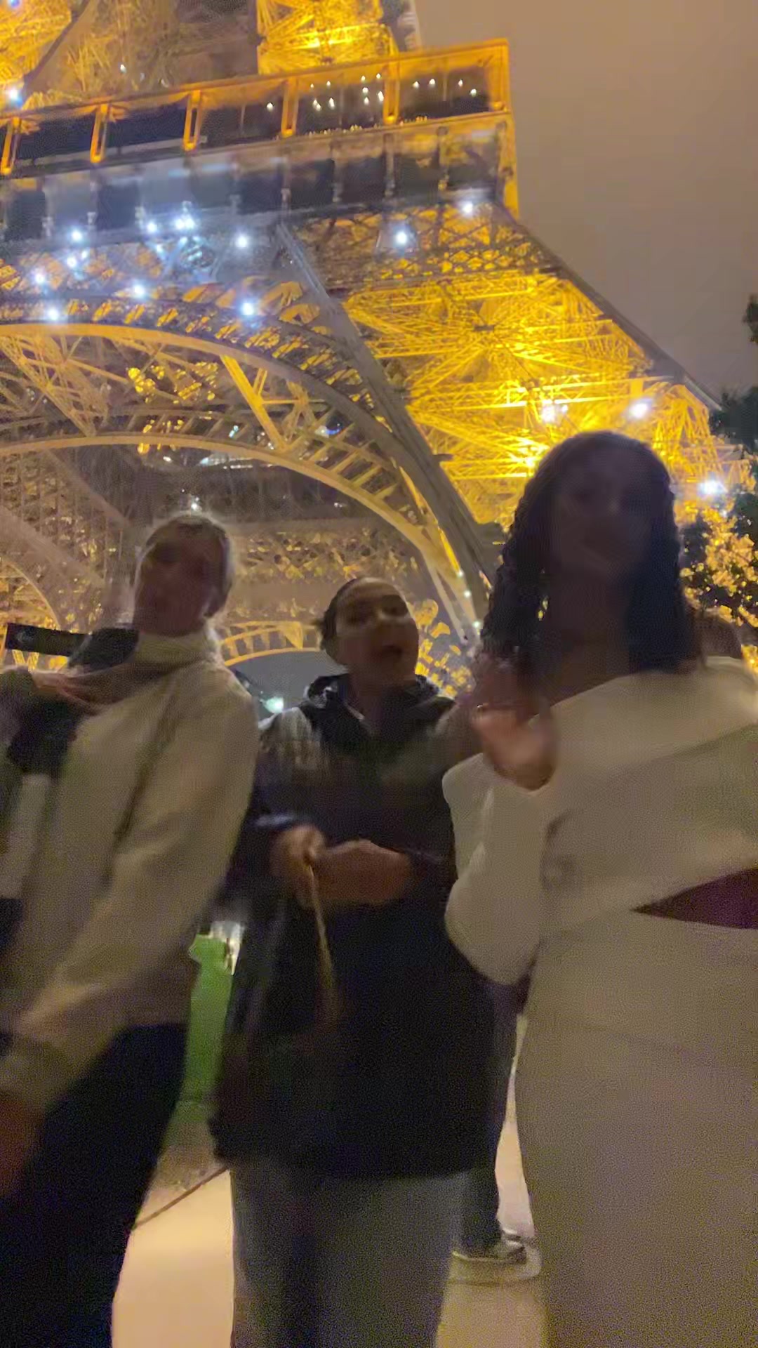 @Lauren Betts 🧿