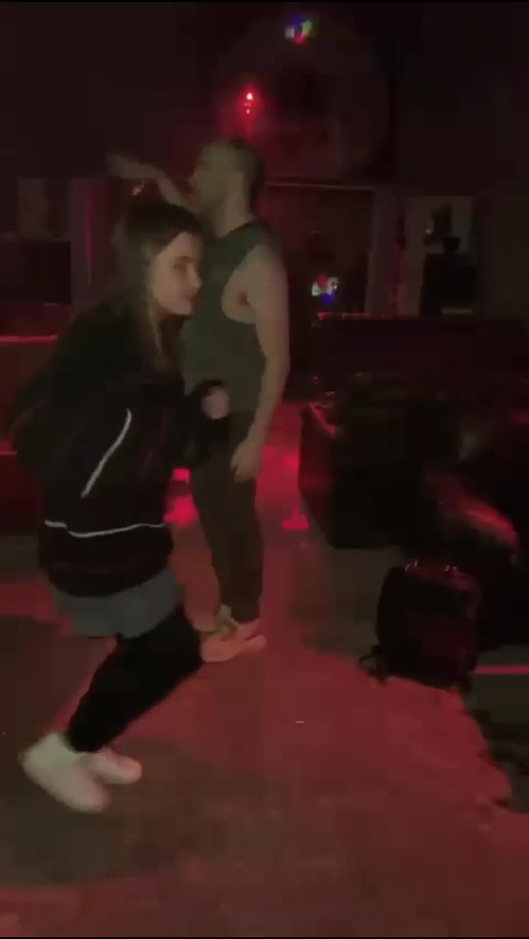 @Frehushh