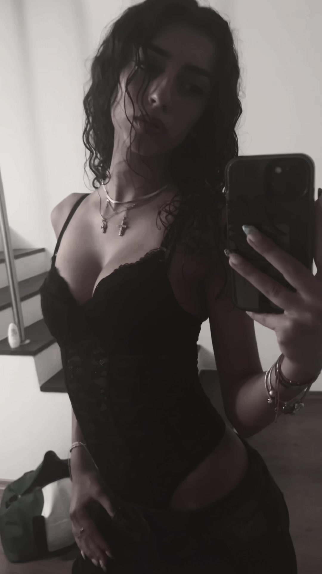 @✰ngie🦇