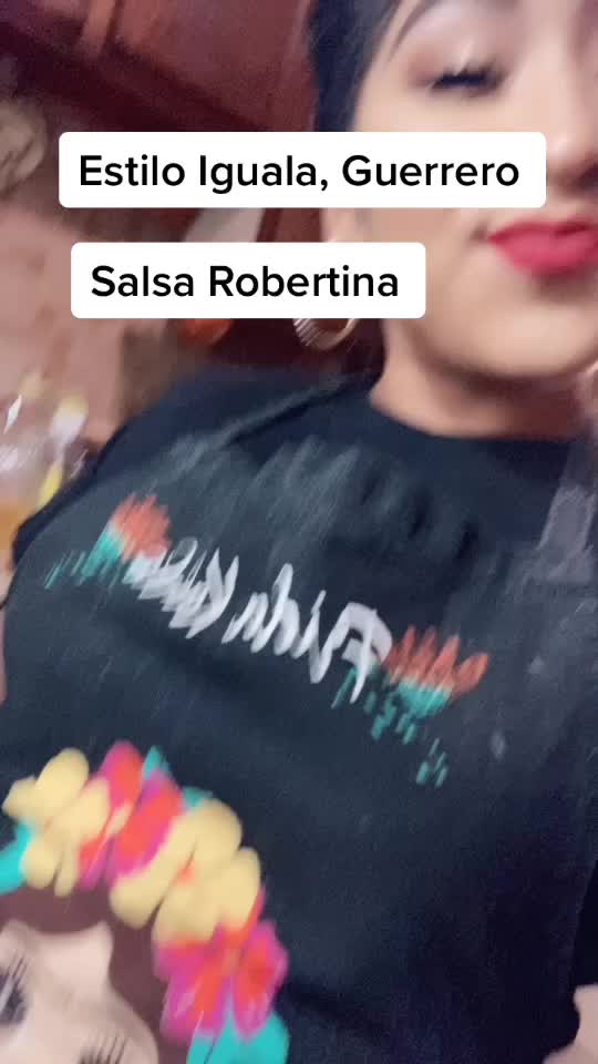 @_ParedesParedes