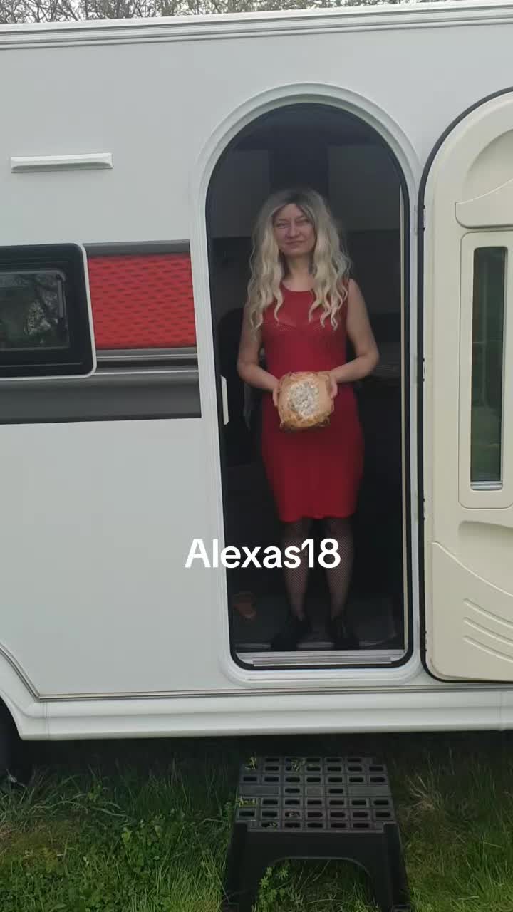 @Alexas18