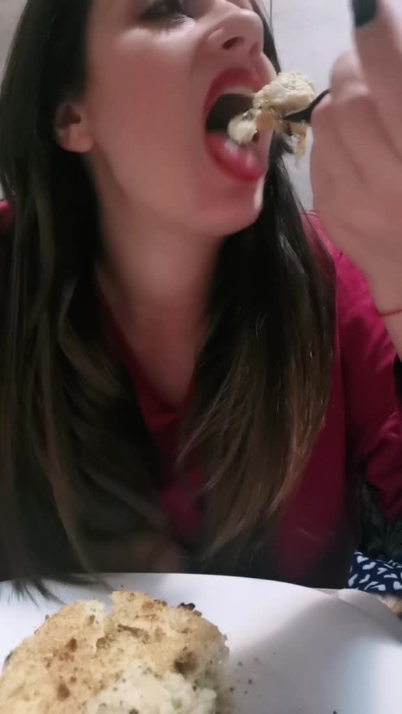 @Laura Costantino