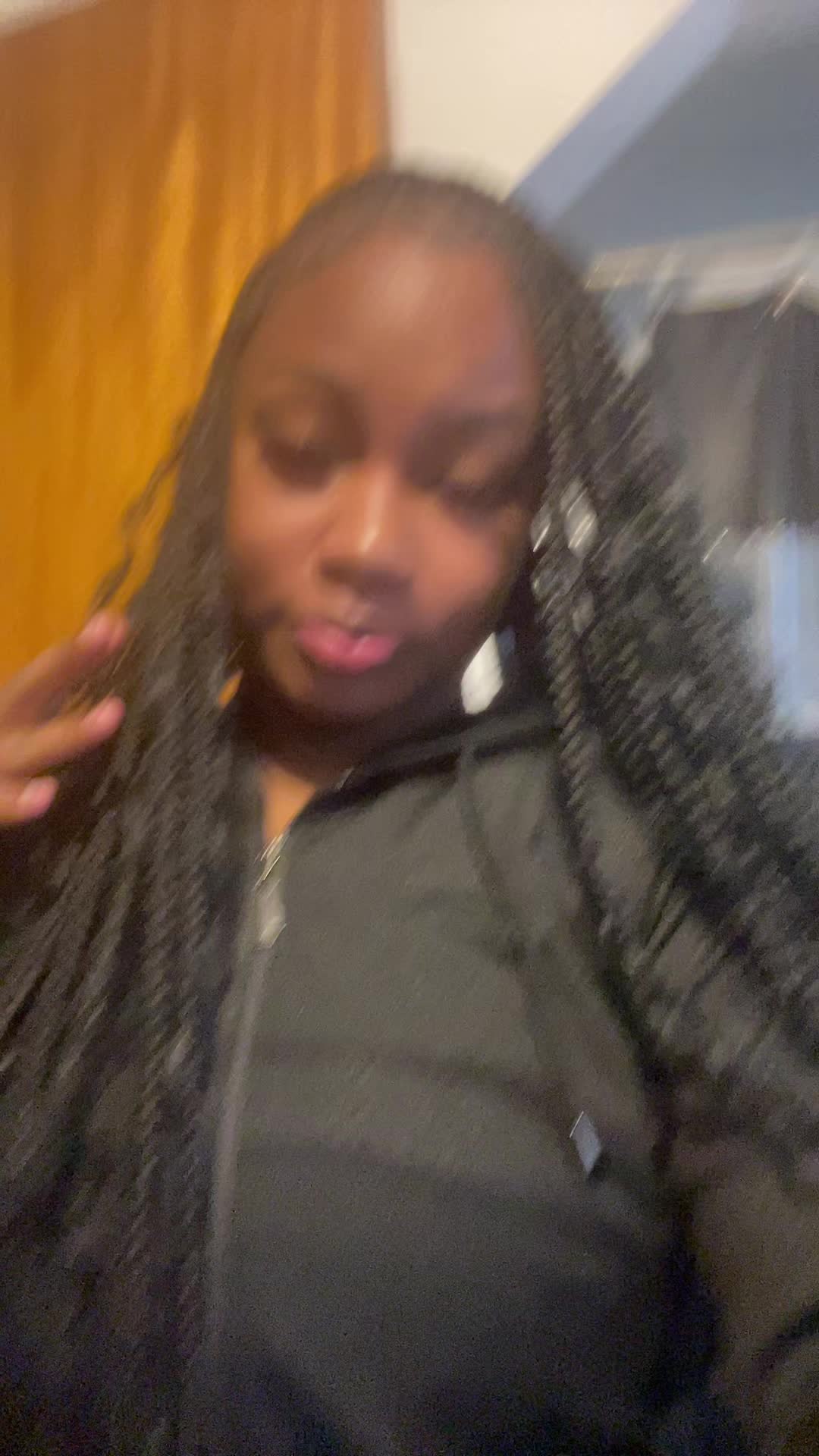 @Tink🖤.