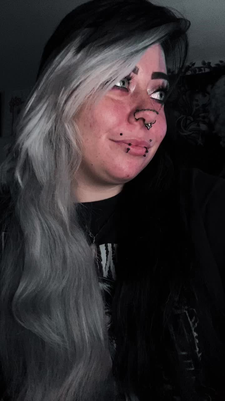 @Stfuitscourtney🦇