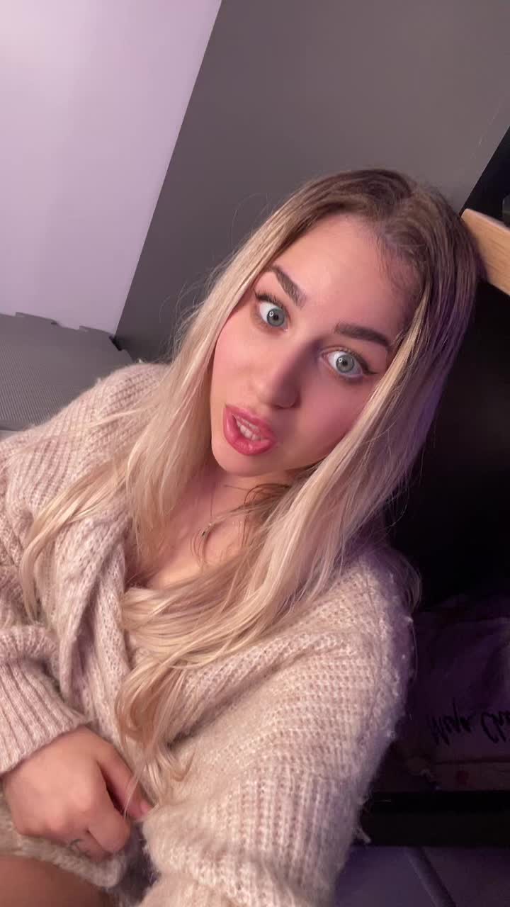 @nextdoorgirljulia