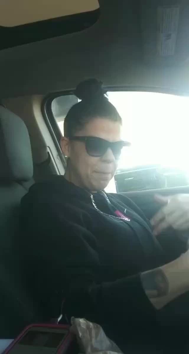 @Julieinthisbitchh
