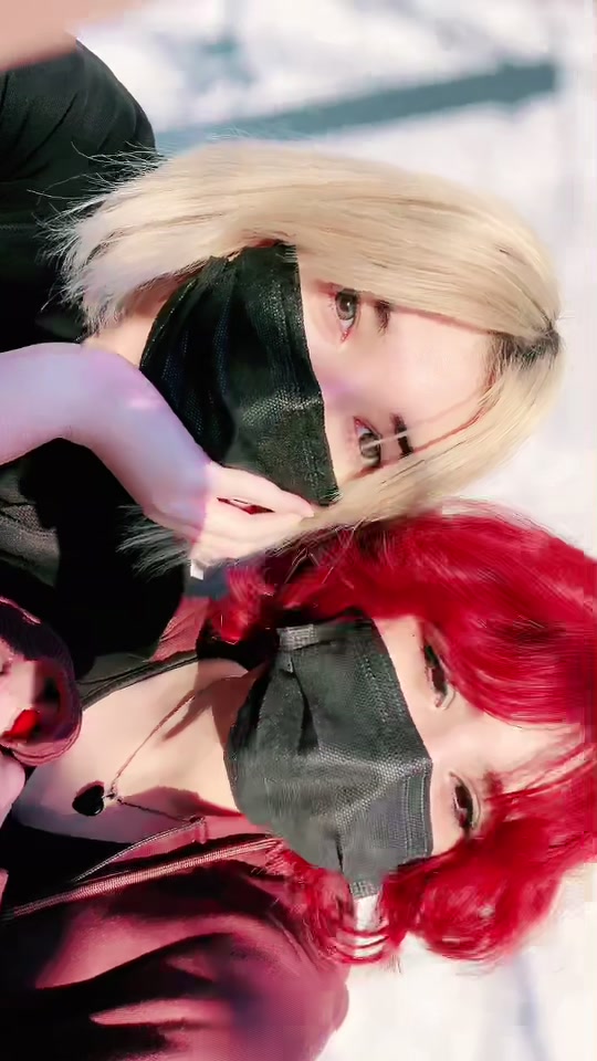 @<3