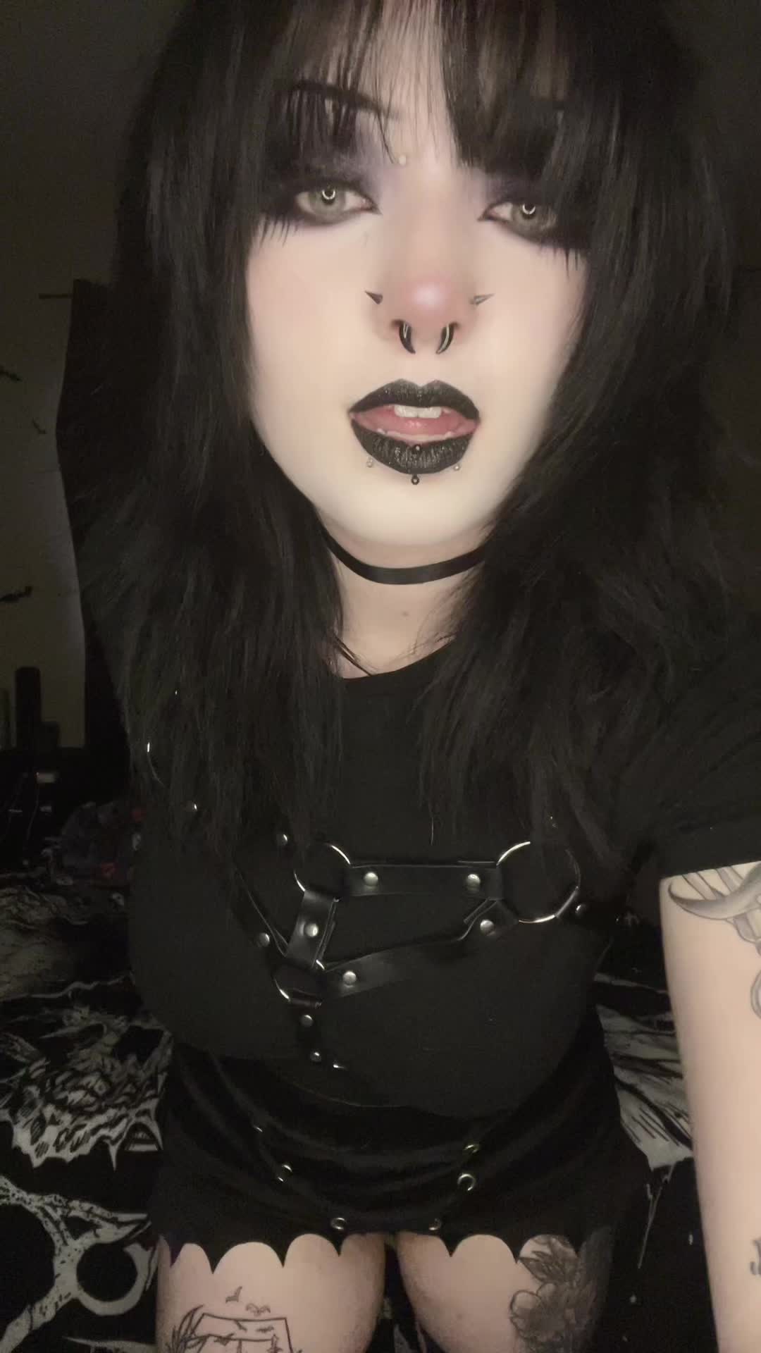 @spooky mich 🪦🦇