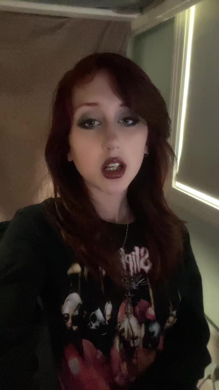 @Buggabae🧟&zwj;♀️